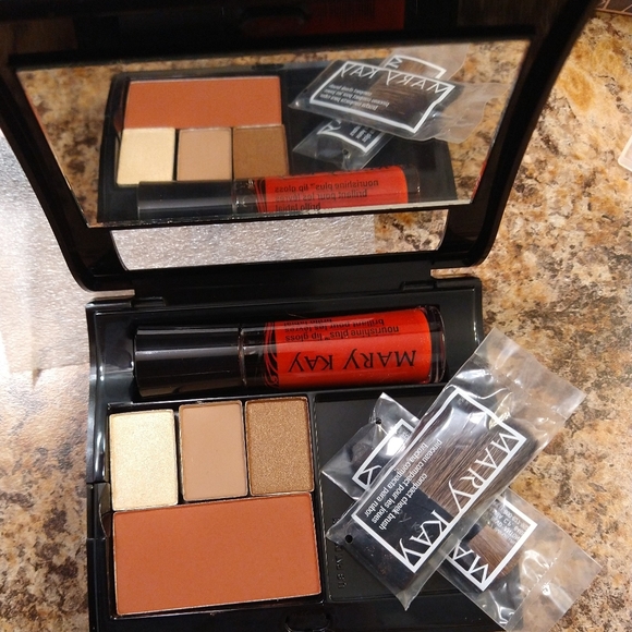 Mary Kay makeup bundle - Picture 2 of 5